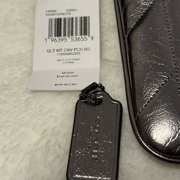 NWT Elegant Silver Quilted Women's Pouch Bag - Picture 2 of 4